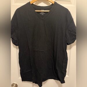 Gap Men's Black V-Neck Tee